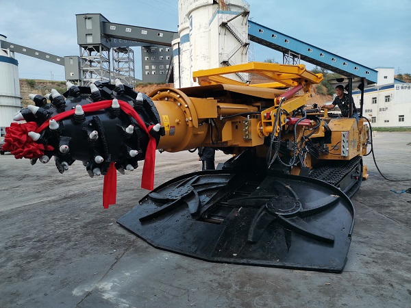 1624351370807819.jpeg 综掘机.jpg