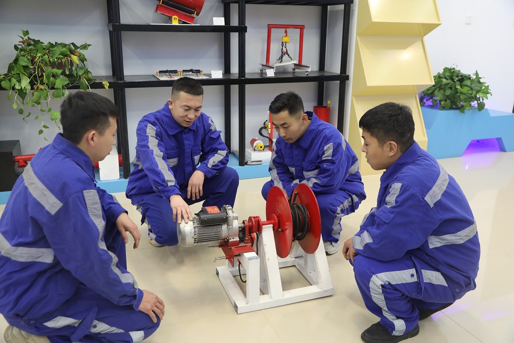 1636159852804787.jpeg 班组进建4.JPG