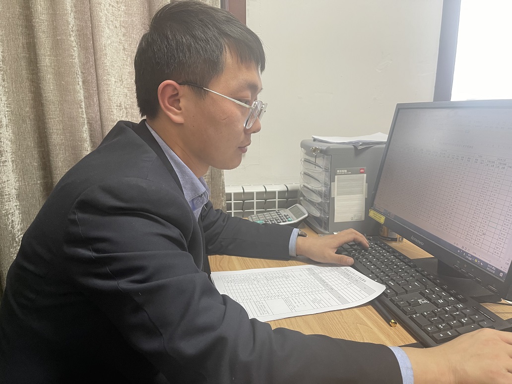 1645418612264292.jpeg 徐亮亮1.jpg