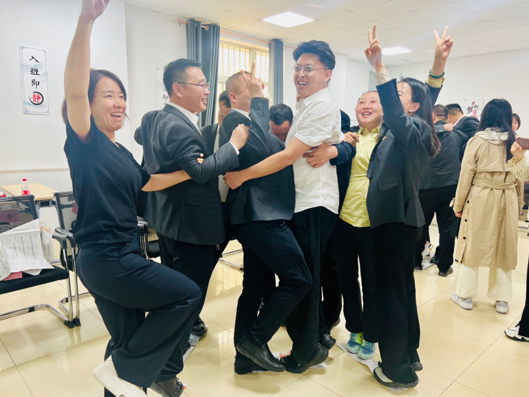 1714175925697019.jpeg 2.jpg