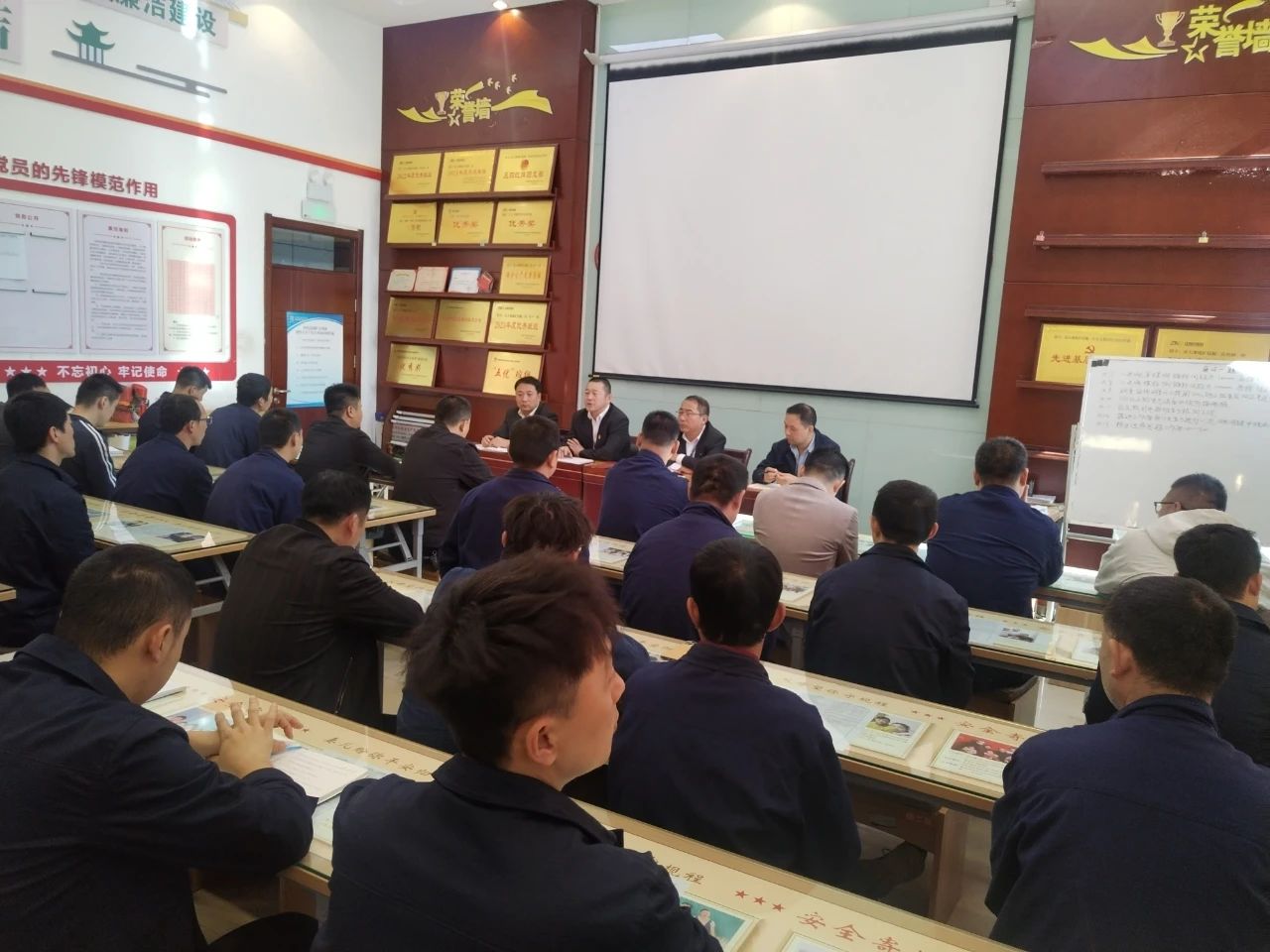 1728700957446434.jpeg 1.jpg