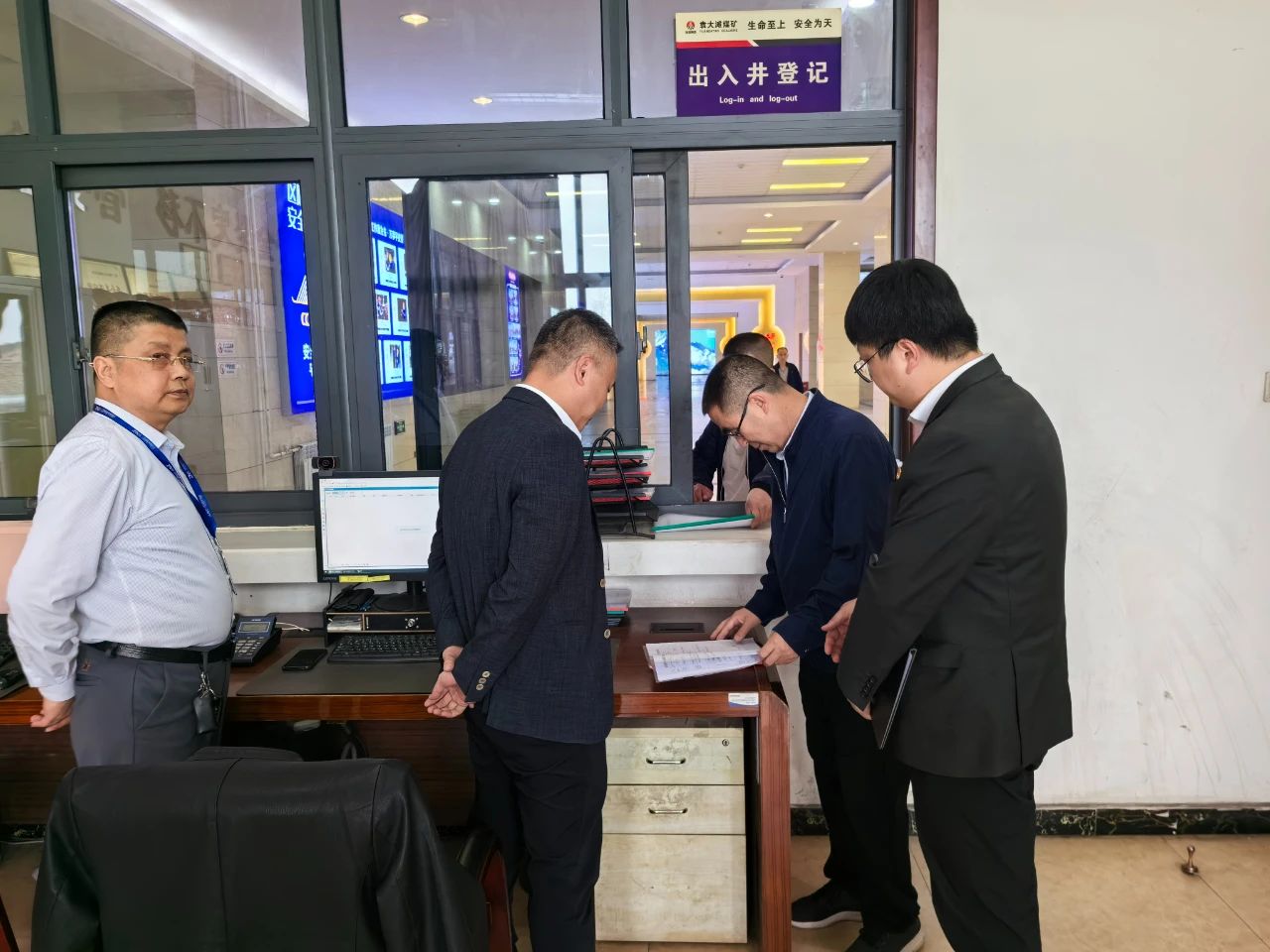 1734741145523698.jpeg 2.jpg