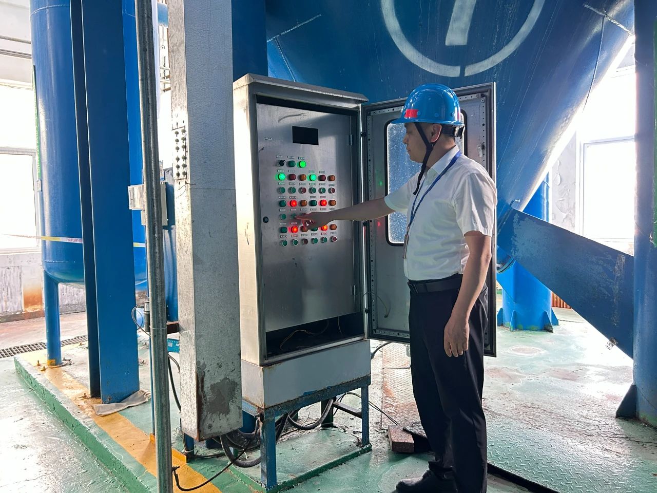 1755153701436604.jpeg 2.jpg