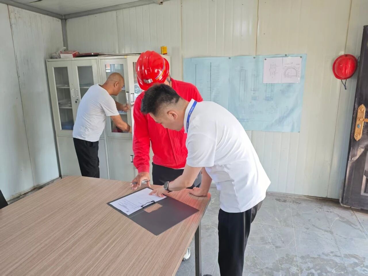 1757032566953452.jpeg 3.jpg