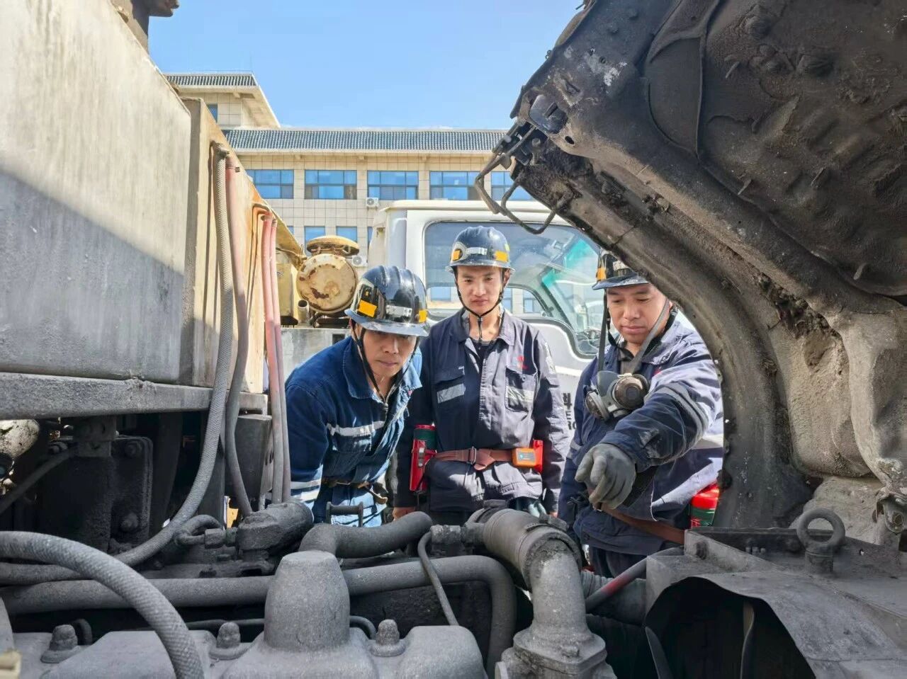 1757657943310331.jpeg 2.jpg