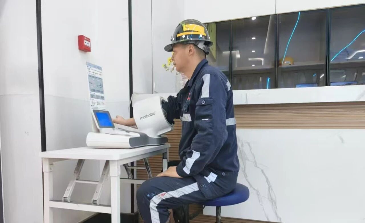 1759798938391139.jpeg 1.jpg