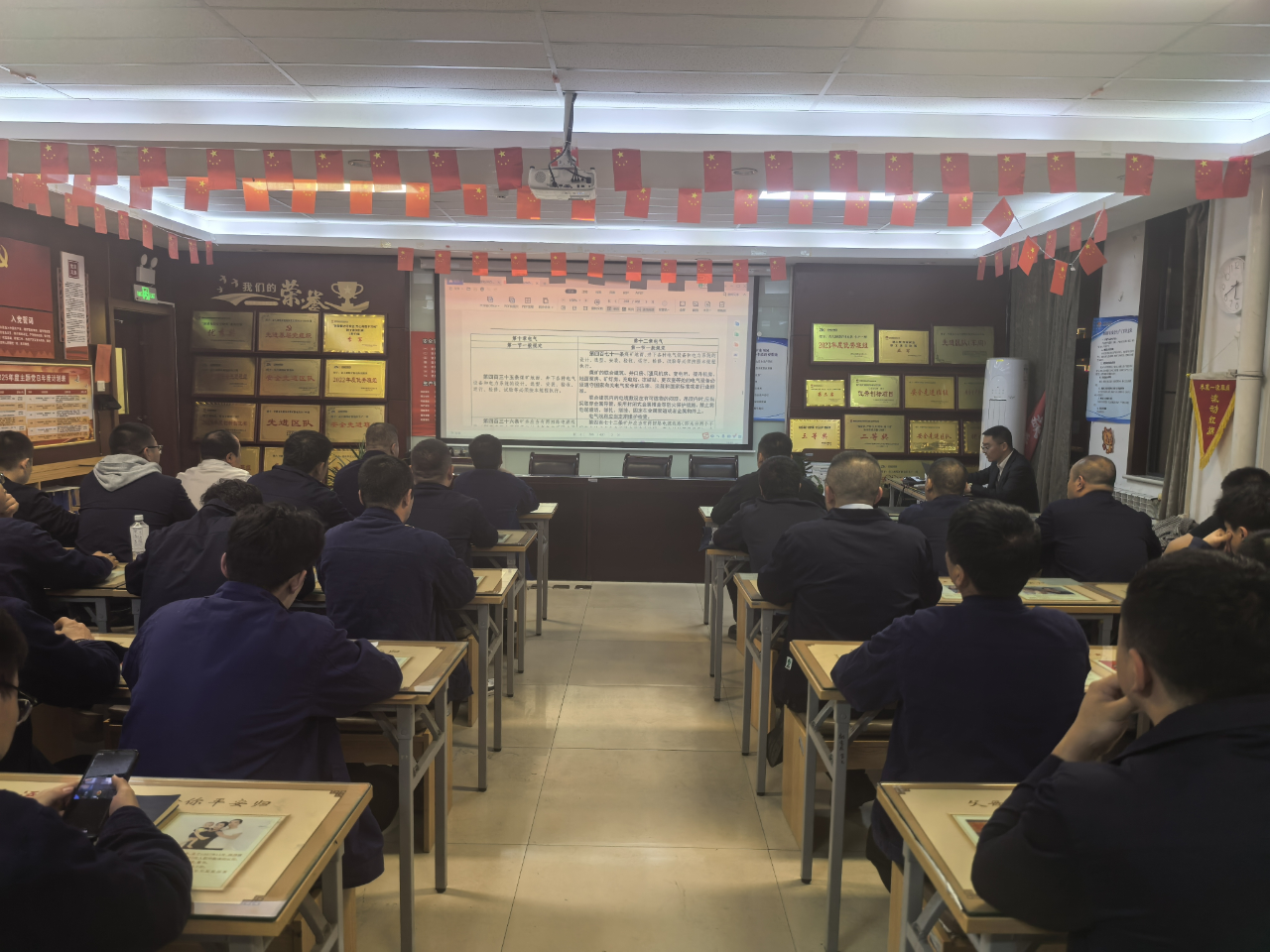 1760573557347698.png 1.png