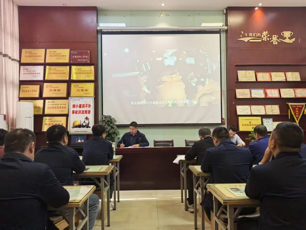 1764036480182672.jpeg 4.jpg