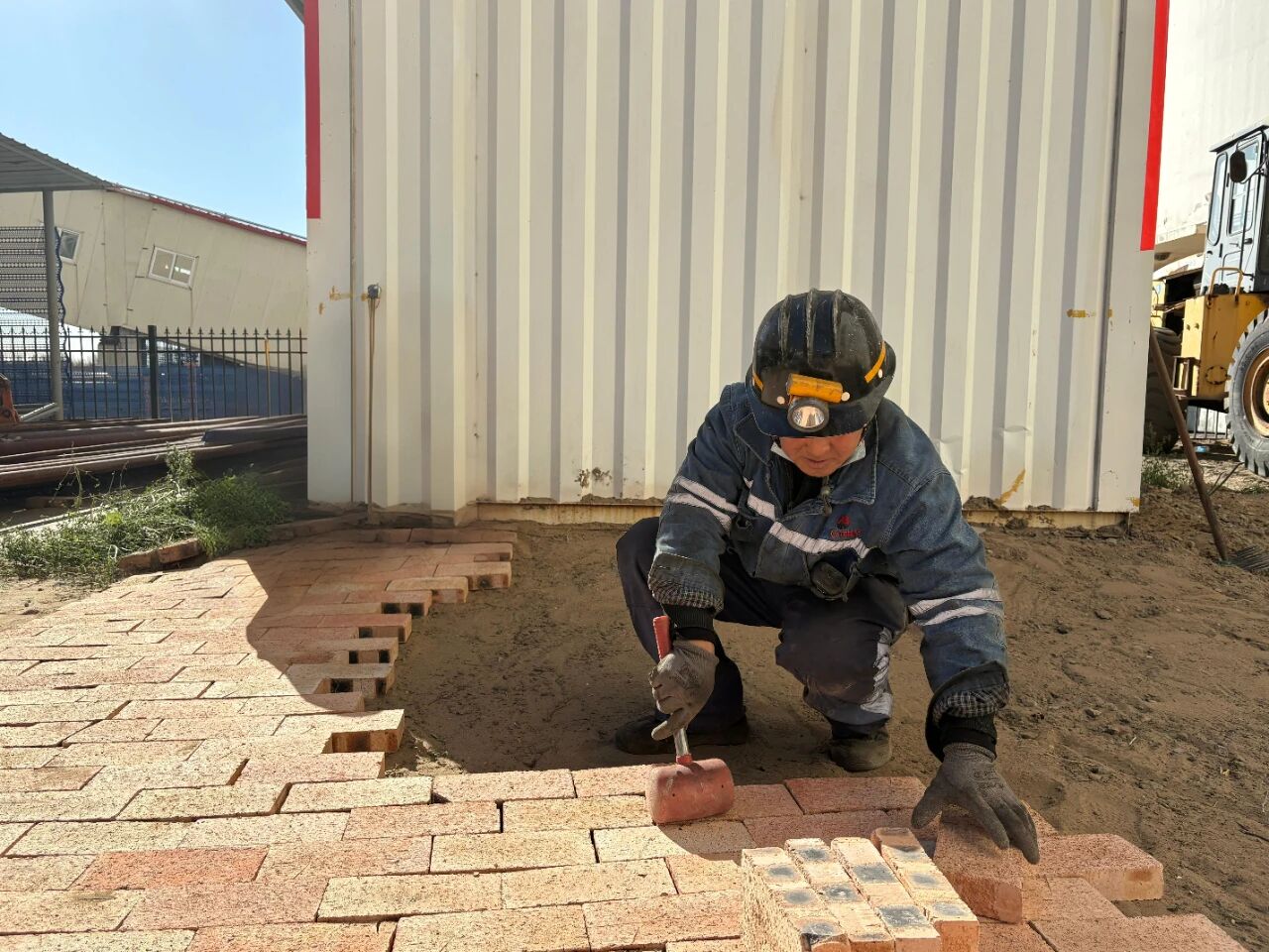 1764204570363133.jpeg 3.jpg