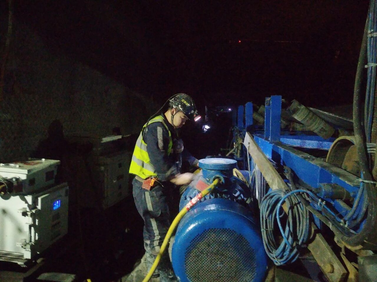 1767575998586647.jpeg 2.jpg